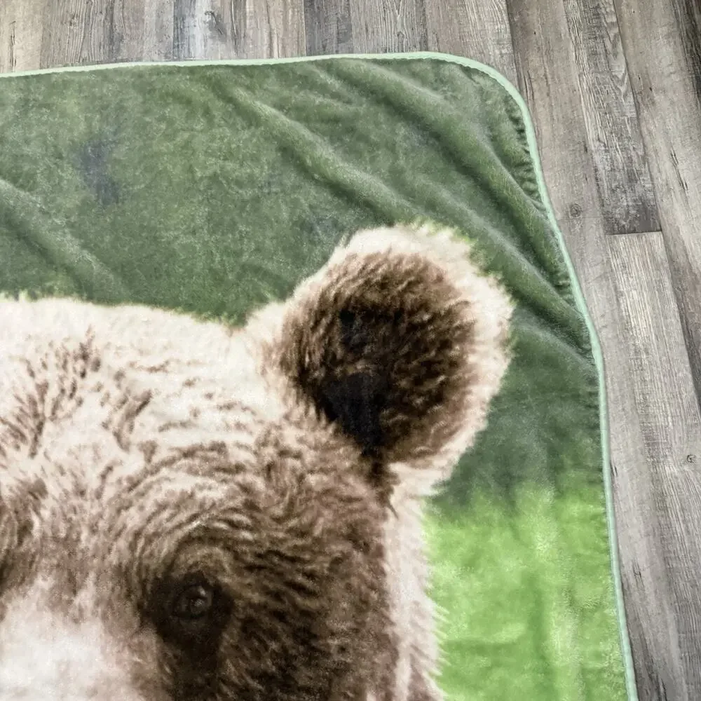 Shavel Bear Design Scent of Spring Northwest Polyester Plush Throw Blanket 78x61